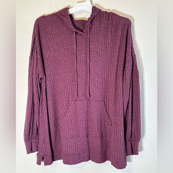 Lane Bryant Cozy Wine Colored Active Knit Lightweight Slouchy Hoodie
Sz 14/16 - Picture 1 of 10
